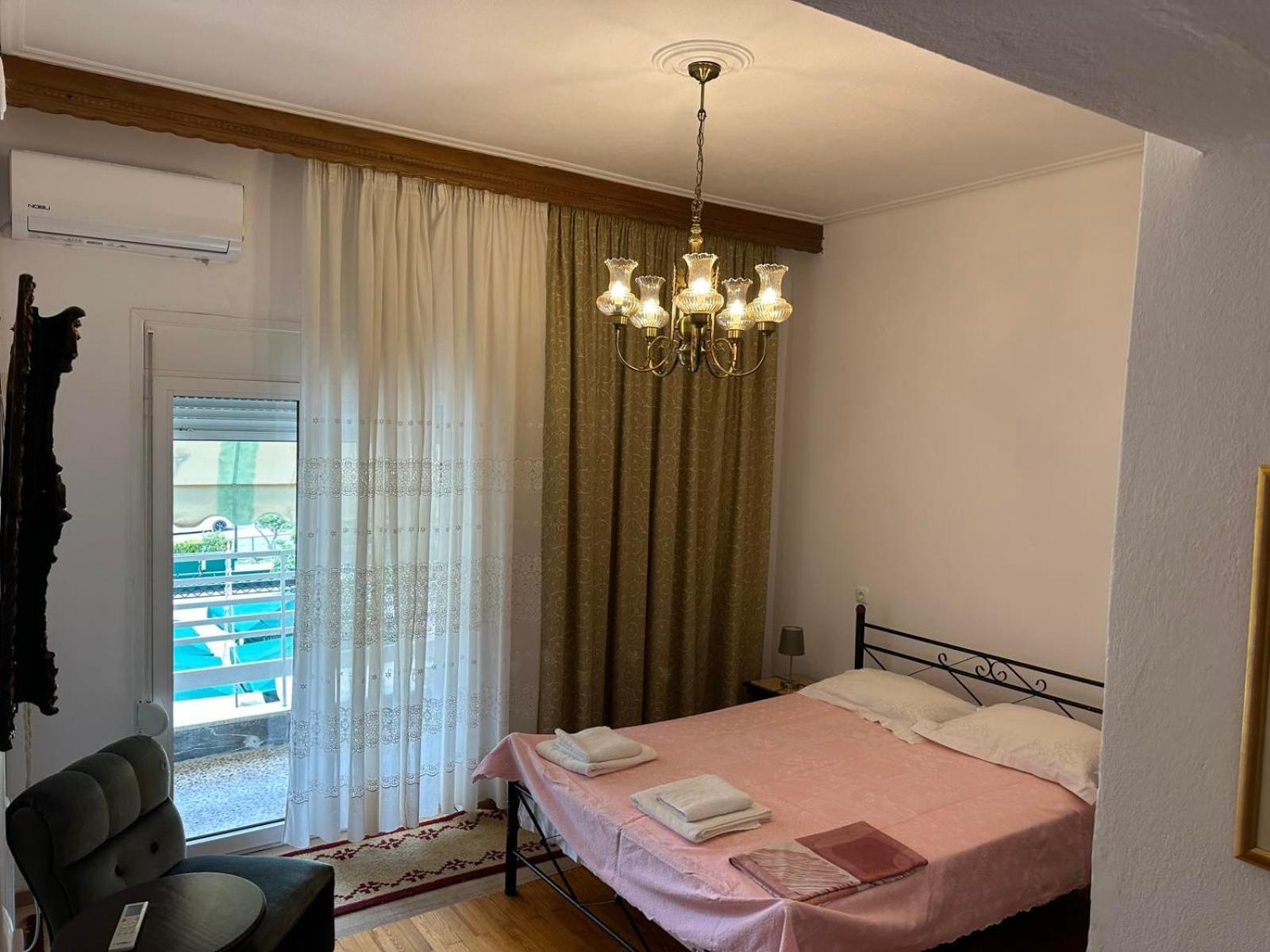 Theoni Central Apartment Калампака Экстерьер фото